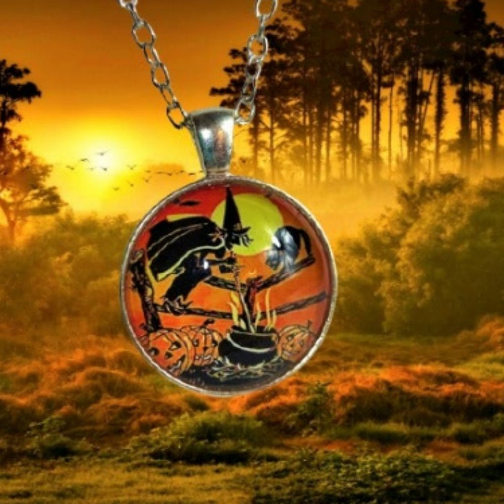 Vintage looking Halloween Jack O' Lantern Necklace / Pendant / Cabochon …